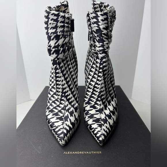 Alexandre Vauthier Yasmin Satin Buckle Plaid Houndstooth Booties Heels 38/ 8 - Picture 3 of 12